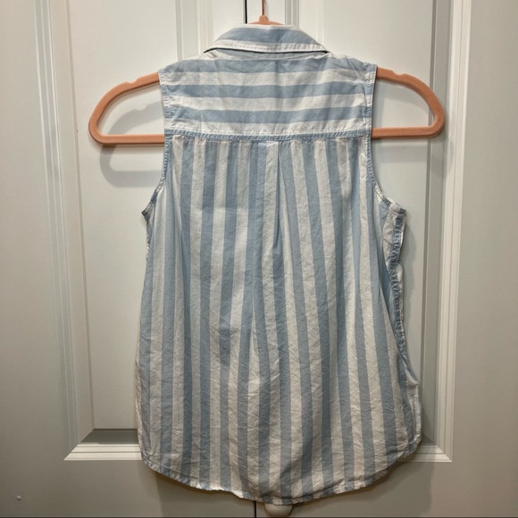 Button down - Picture 4 of 5